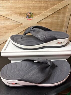 Skechers Gray Arch Fit Sunshine Thong Sandals Flip-Flops Sz 8 White Midsole #582